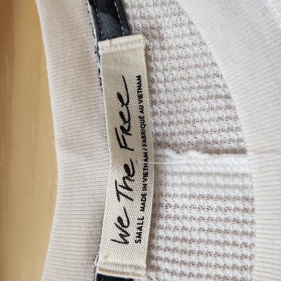 NWT We the Free Bright Side Snow Combo thermal top mixed media pattern - Picture 6 of 8